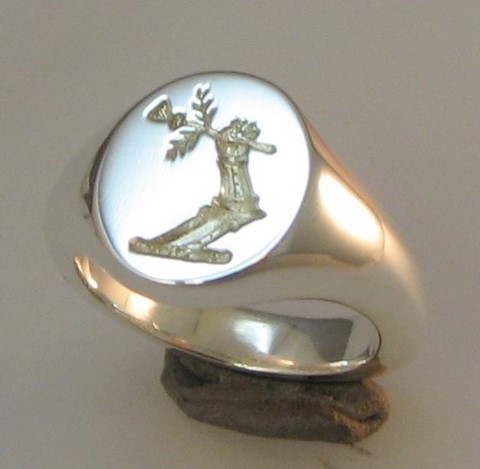 laser crest engraved arm and thistle ring